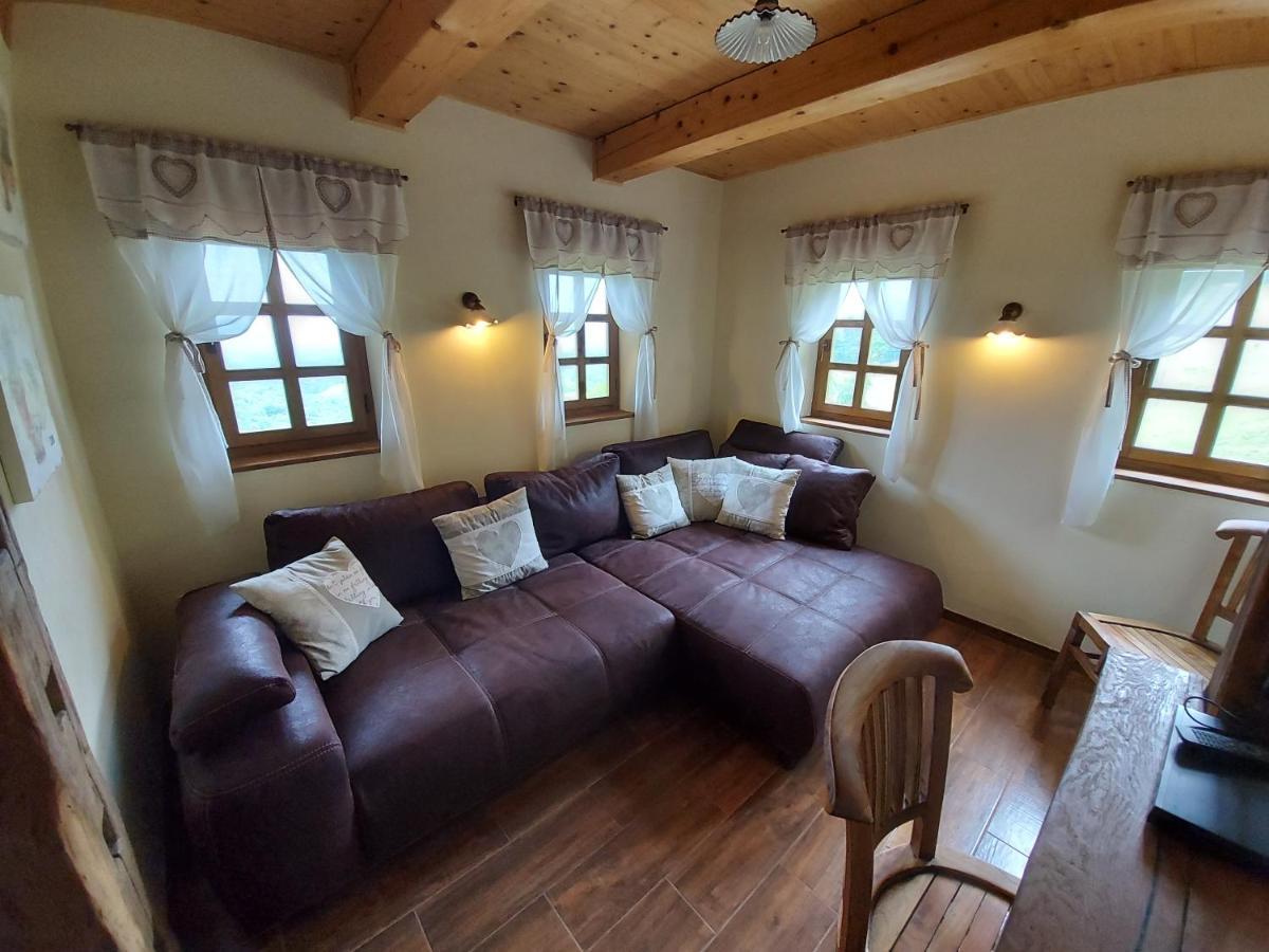 Villa Oldhouse Knezovo à Sromlje Extérieur photo