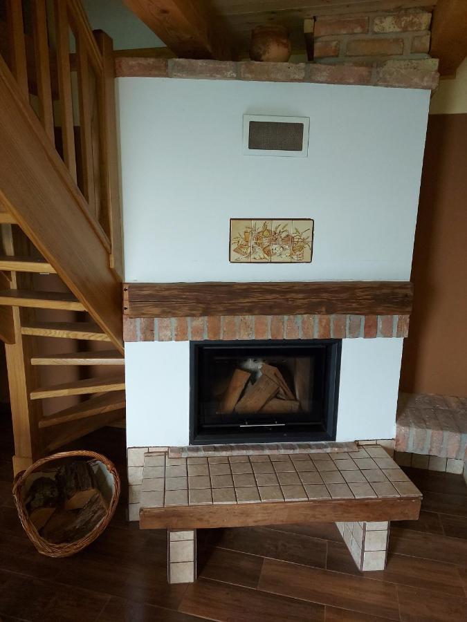 Villa Oldhouse Knezovo à Sromlje Extérieur photo